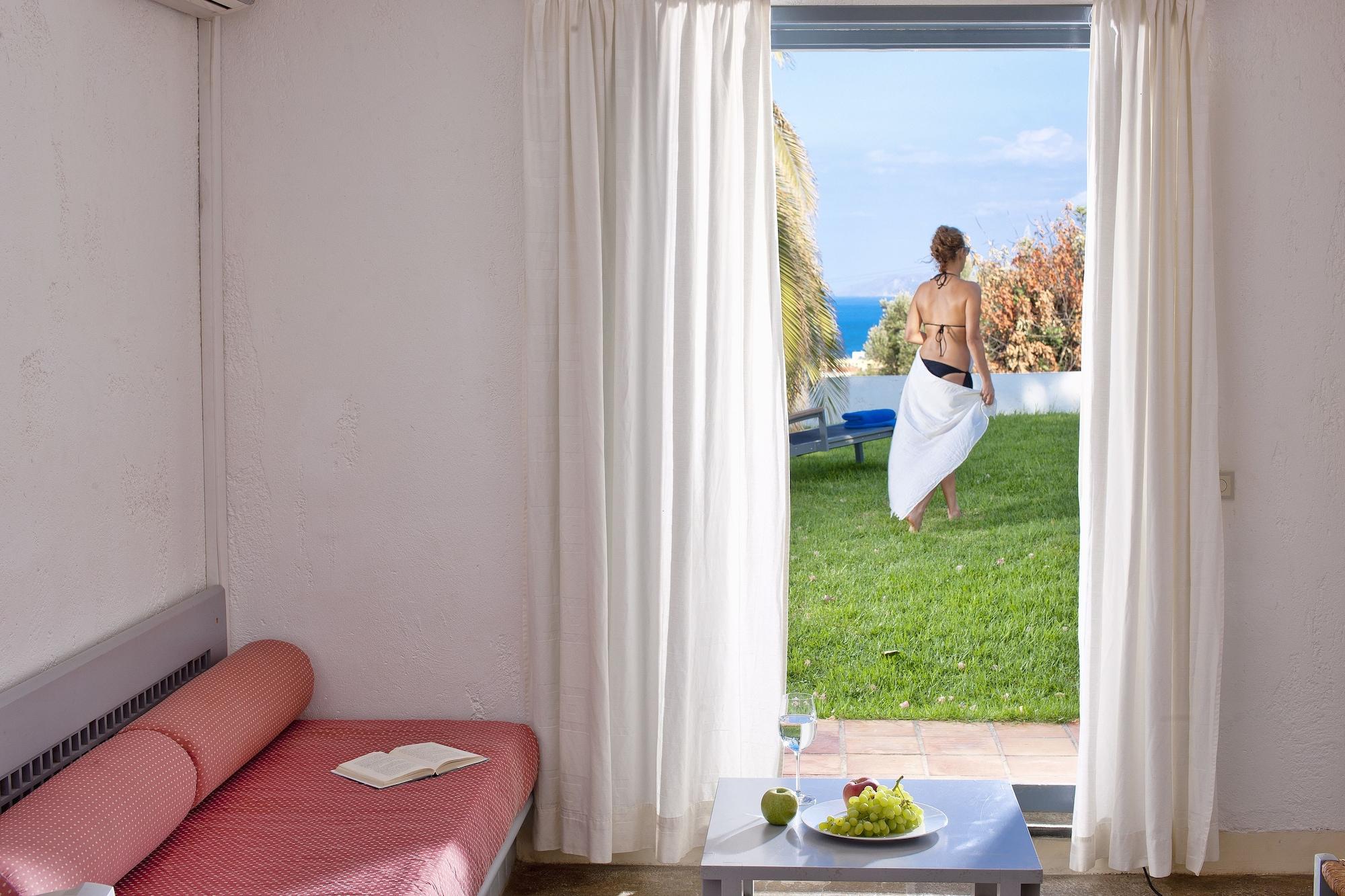 הרסוניסוס Galaxy Suites Boutique Resort מראה חיצוני תמונה