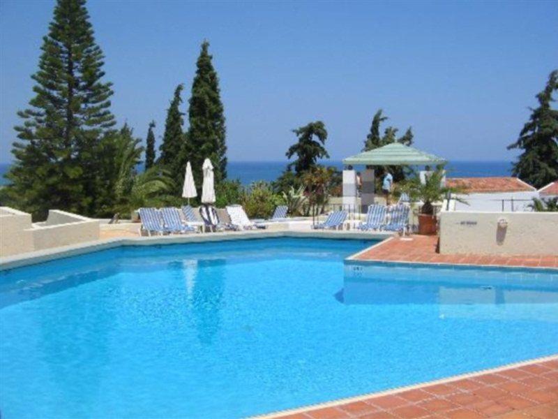 הרסוניסוס Galaxy Suites Boutique Resort מראה חיצוני תמונה