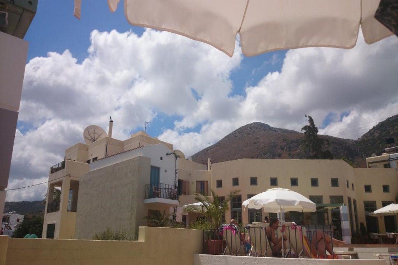 הרסוניסוס Galaxy Suites Boutique Resort מראה חיצוני תמונה